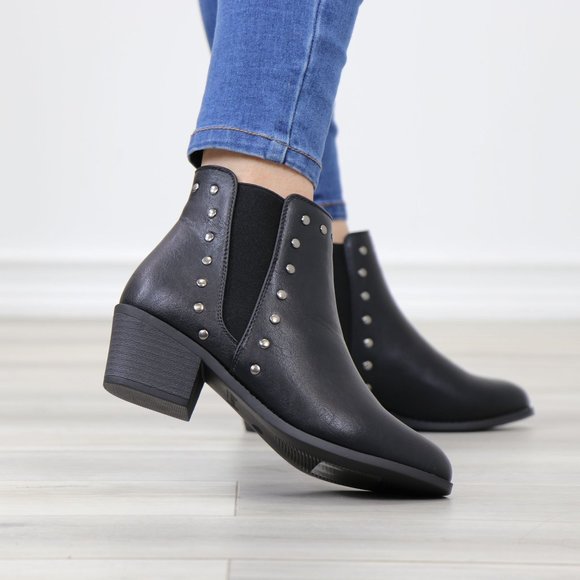 Black Synthetic Leather Chelsea Pointed Toe Low Heel Ankle Boots Metal Studs - Picture 4 of 12